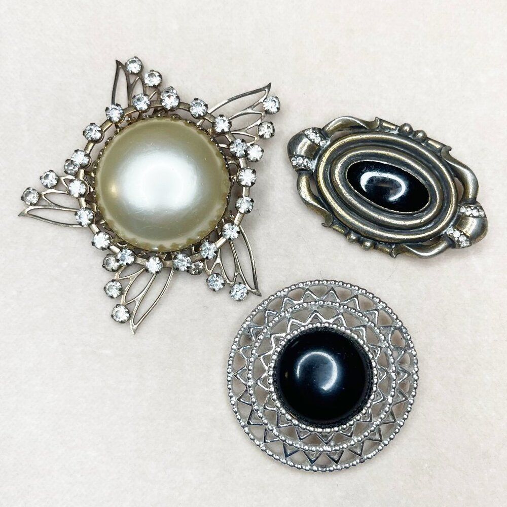Vintage Brooch Lot – Faux Pearl Rhinestone & Black Cabochon Silver Tone Pins (3)